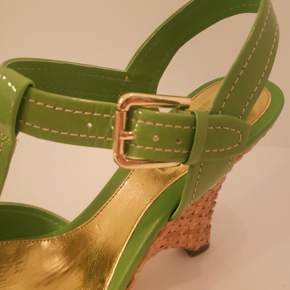 Franco Sarto designer wedge heels lime green with gold buckle Size 9.5 regular - Picture 8 of 12